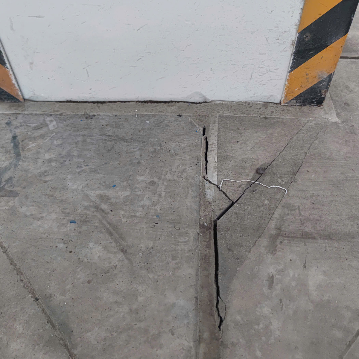 Concrete Floor Renovation – The Optimal Solution For Projects 6 Concrete-Floor-Renovation-The-Optimal-Solution-For-Projects-Before-Framas-2