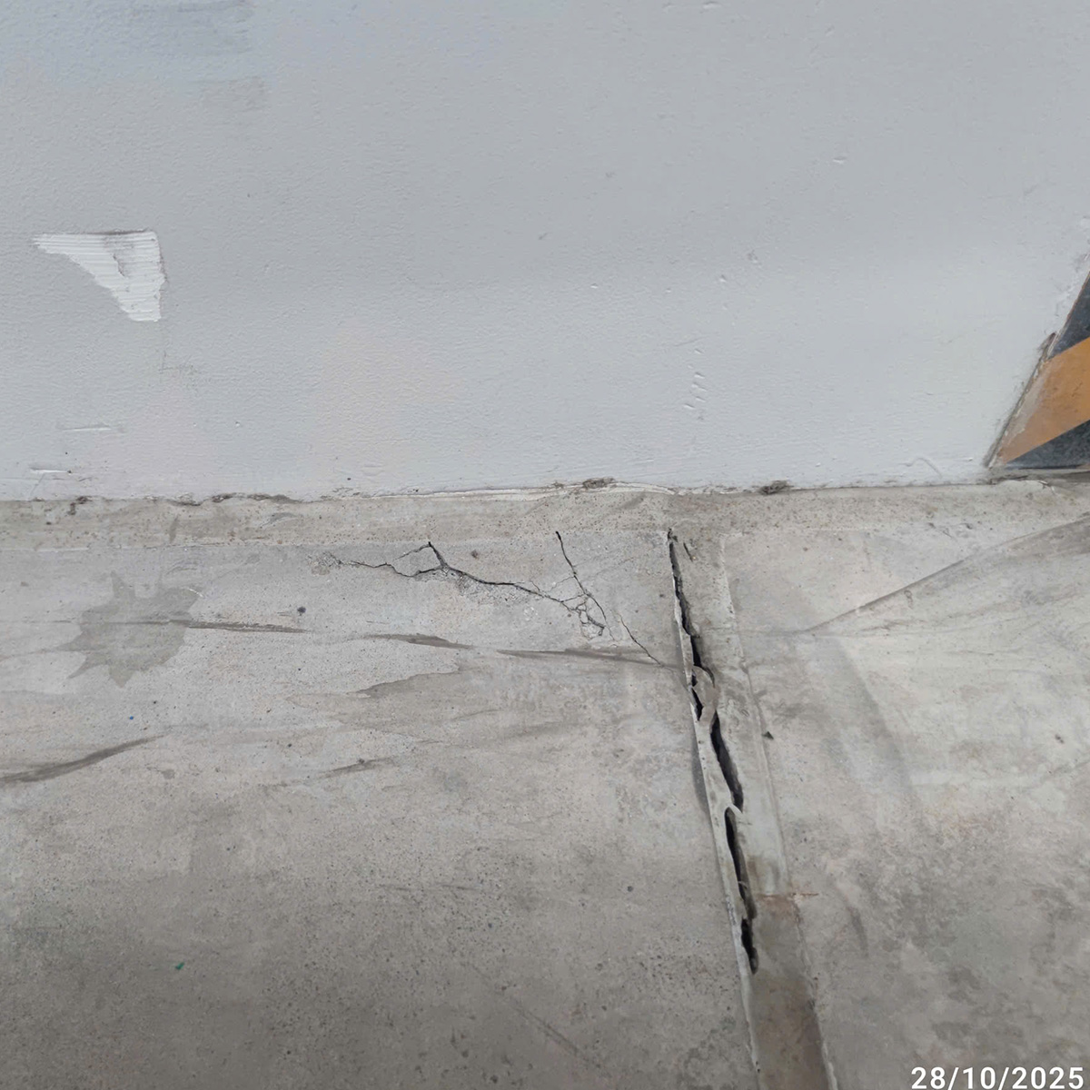 Concrete Floor Renovation – The Optimal Solution For Projects 7 Concrete-Floor-Renovation-The-Optimal-Solution-For-Projects-Before-Framas