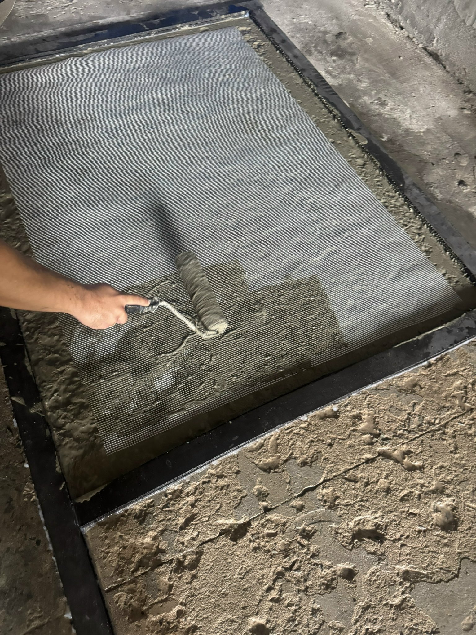 Renovating Worn Concrete Floors With Decocontop Renovating-Worn-Concrete-Floors-With-Decocontop2
