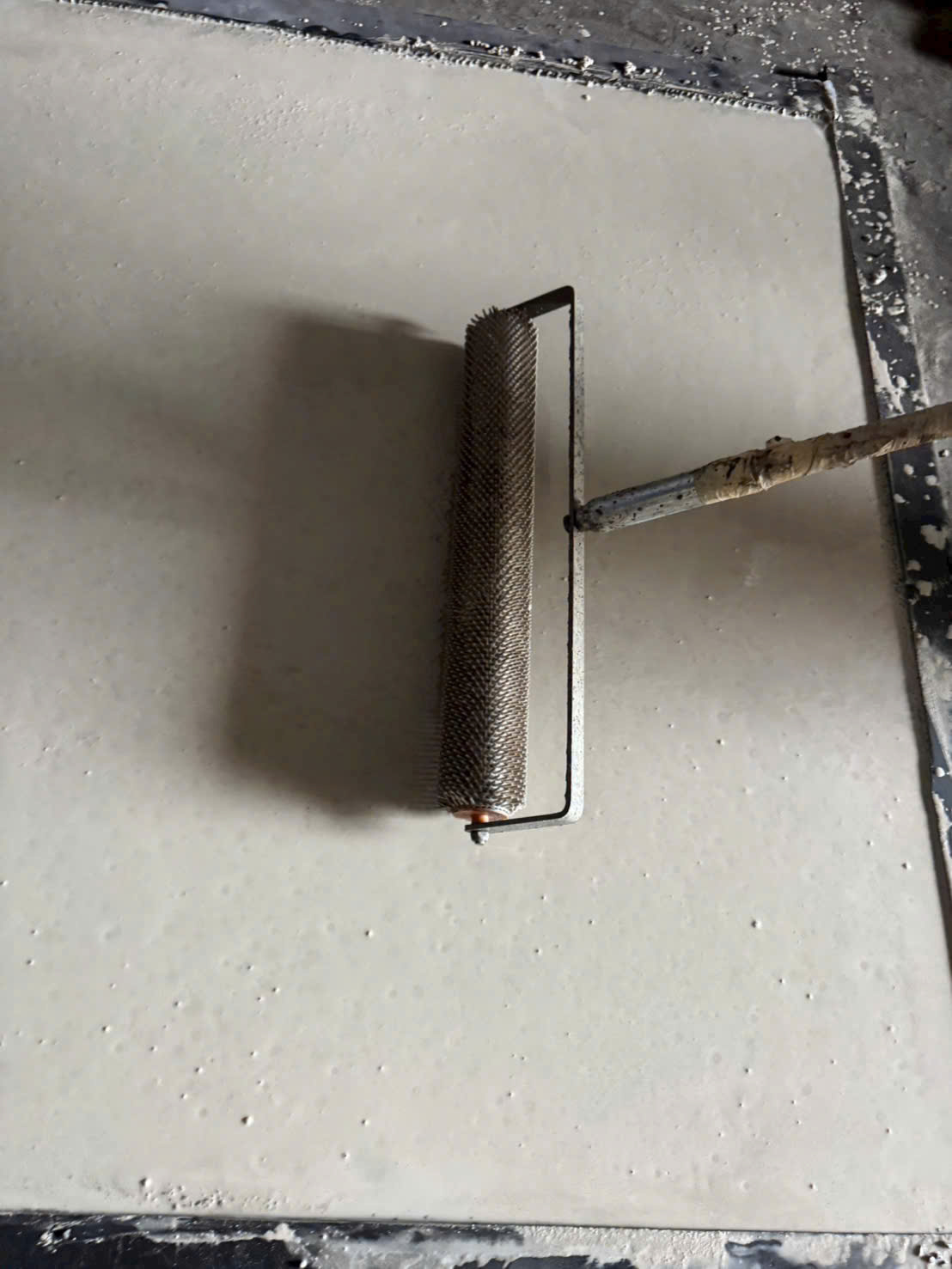 Testing-Deco-Crete’s-Decocontop-A-Heavy-Duty-Renovation-Topping-For-Industrial-Concrete-Floors(4) Testing-Deco-Cretes-Decocontop-A-Heavy-Duty-Renovation-Topping-For-Industrial-Concrete-Floors4